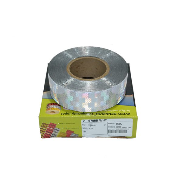 REF.TRAKA BELA CVRSTA PODLOGA AVERY 1/50M